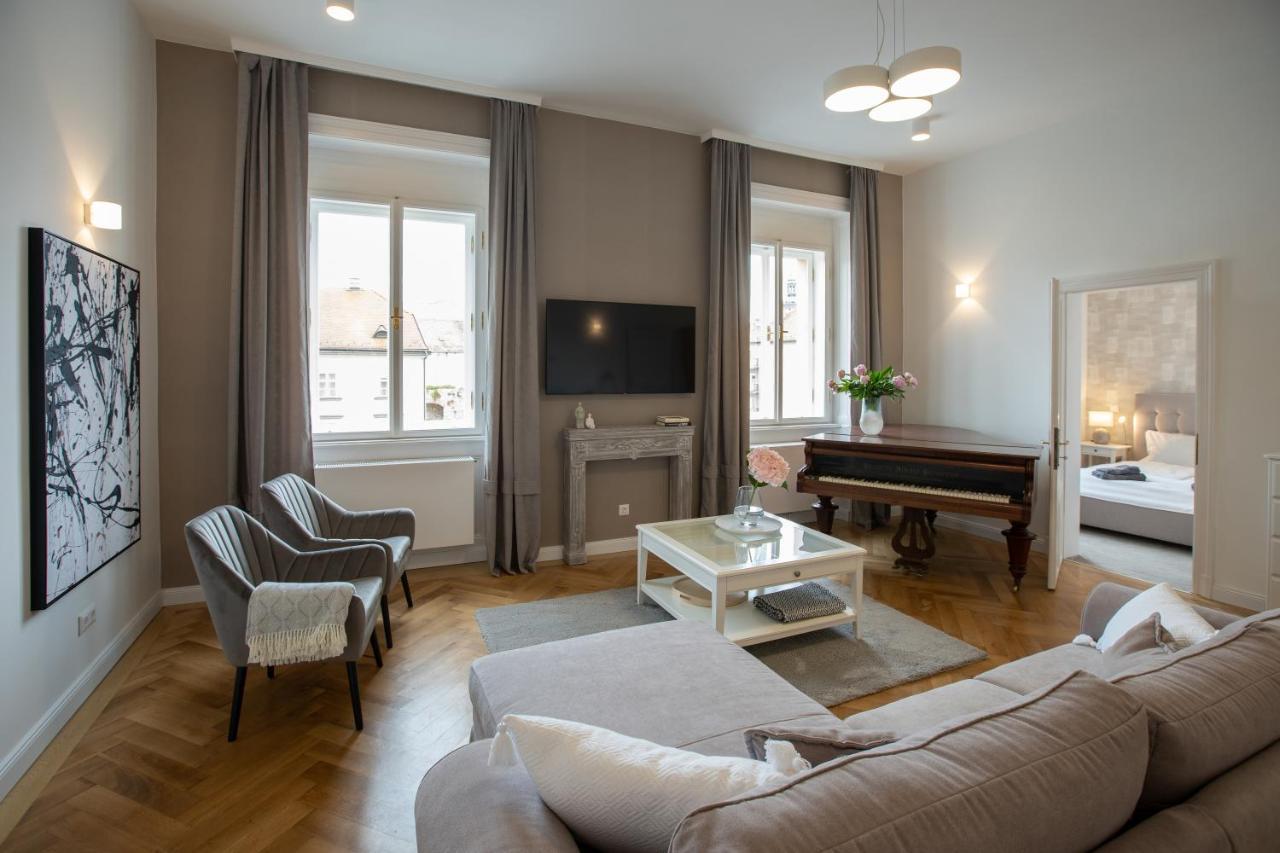 El Gusto Homes Town Sopron Luaran gambar