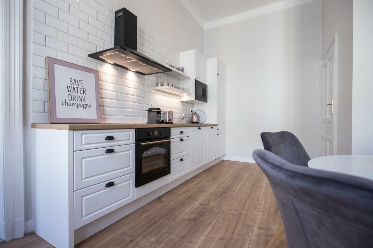 El Gusto Homes Town Sopron Luaran gambar